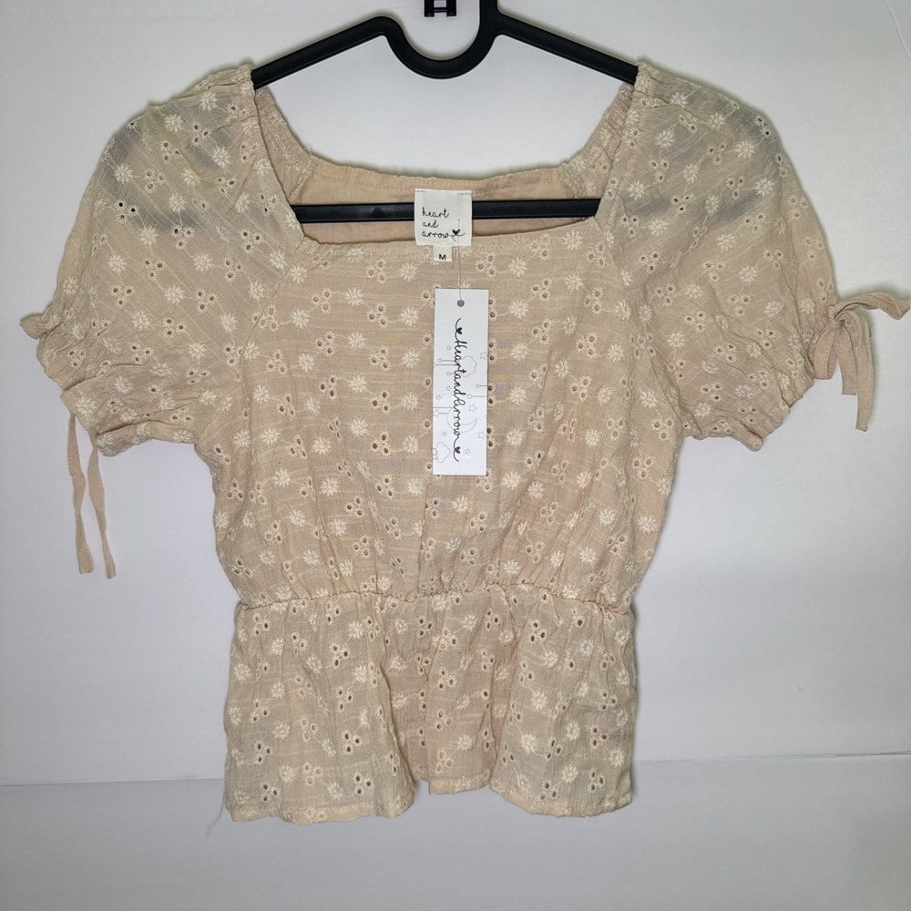 NWT Heart and Arrow Peplum Top Floral Tan Girls Size Medium